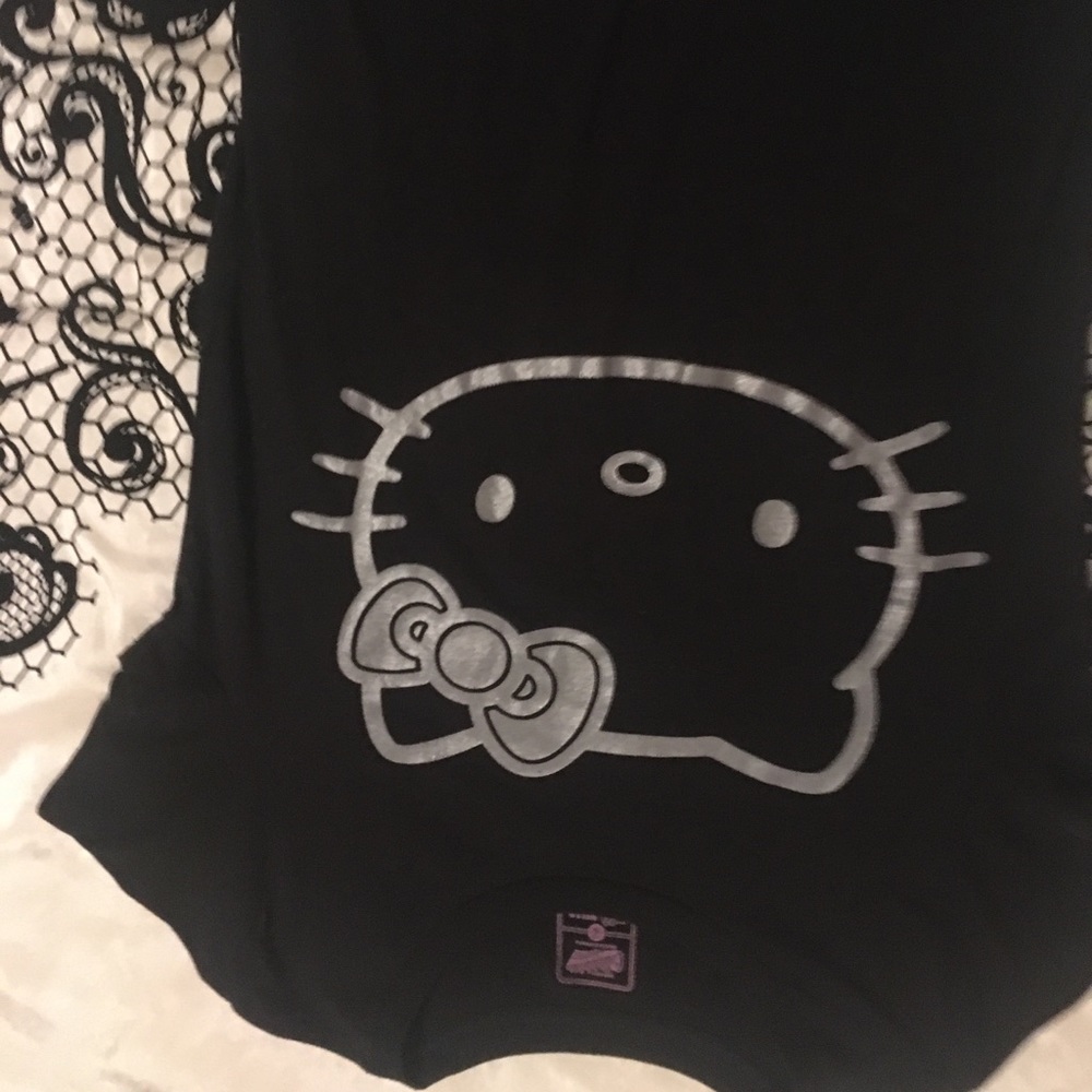 Hello kitty black tee